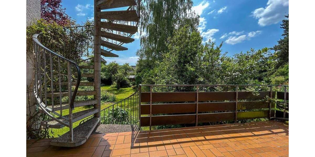 Ein Zuhause, das Generationen verbindet - großzügiges Zweifamilienhaus in Kassel-Kirchditmold 9 zimmer