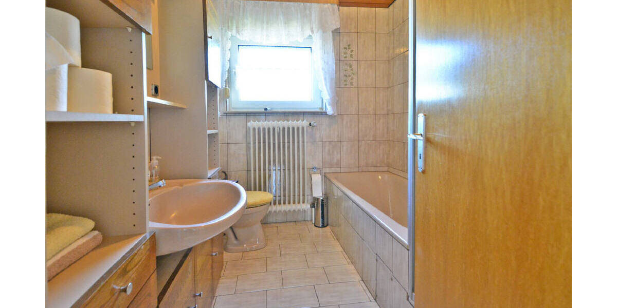 Einfamilienhaus mit herrlichem Garten, gute Lage Wolfhagen 7 zimmer