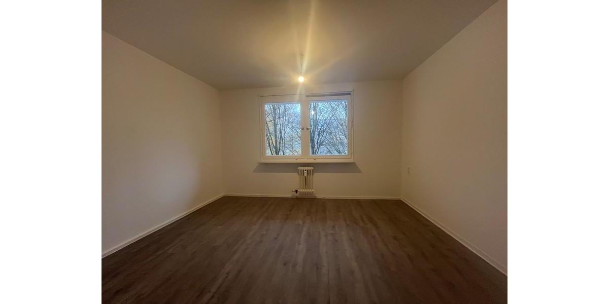 Etagenwohnung Kassel Bettenhausen - 3 Zimmer, 77 m&sup2;, 665&euro; | Angebot:25564444
