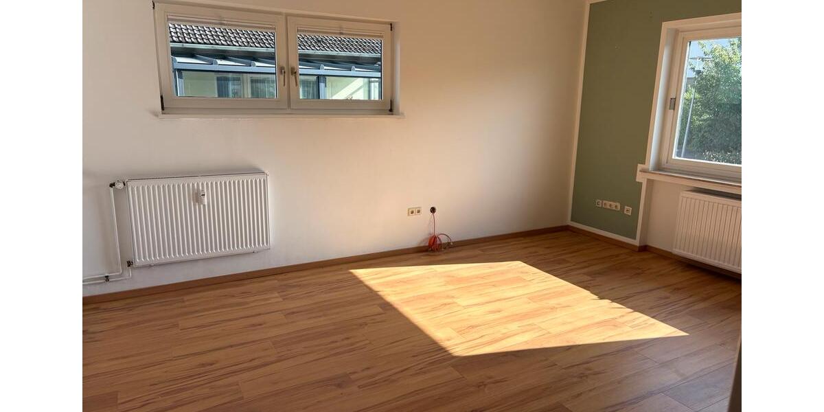 Erdgeschoßwohnung Hofgeismar - 6 Zimmer, 175 m&sup2;, 275.000&euro; | Angebot:27441303