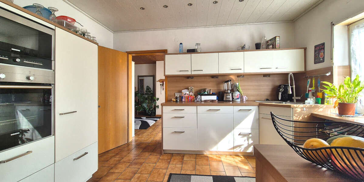 Einfamilienhaus Calden - 9 Zimmer, 260 m&sup2;, 289.000&euro; | Angebot:26015094