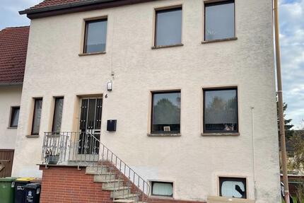 Schönes Einfamilienhaus mit Balkon , Garten, Garage 5 zimmer