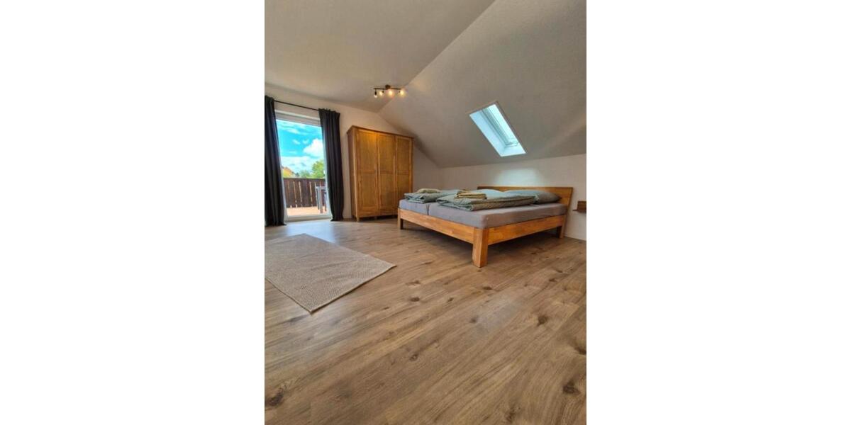 Dachgeschoßwohnung Bad Emstal - 1 Zimmer, 67 m&sup2;, 600&euro; | Angebot:26335140