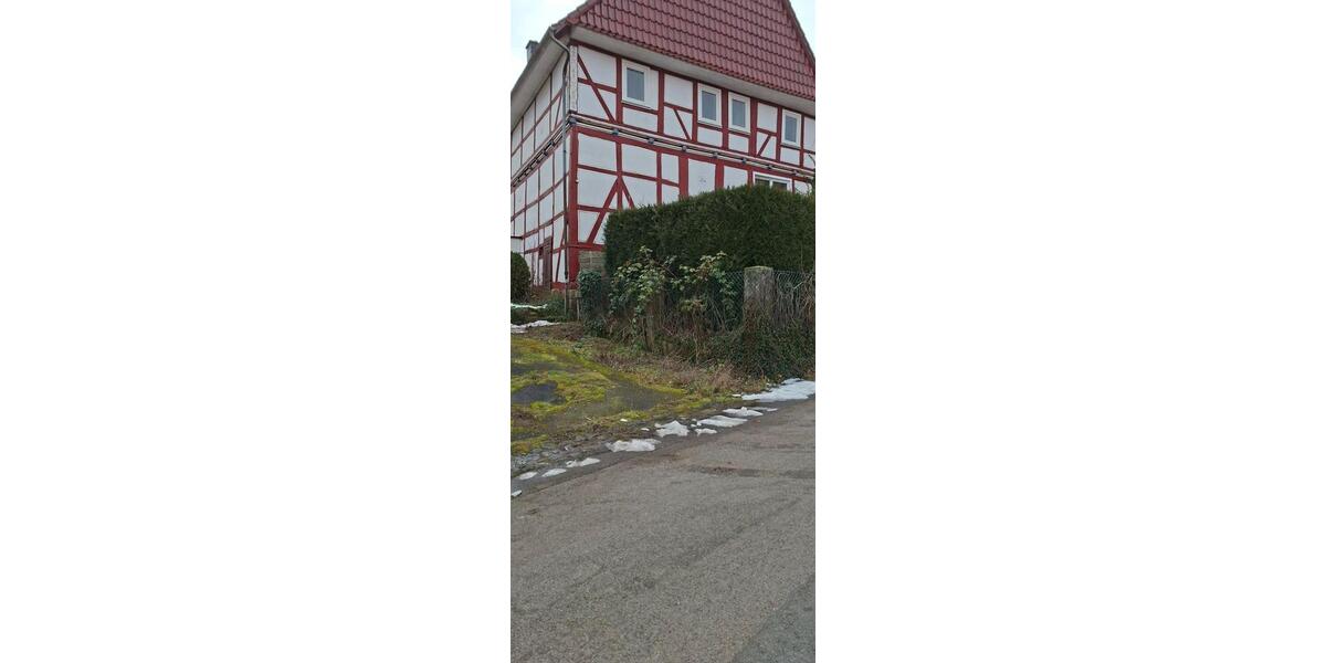 Einfamilienhaus Wolfhagen - 7 Zimmer, 120 m&sup2;, 55.000&euro; | Angebot:26224331