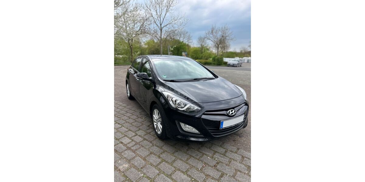 Hyundai i30 81.520 km 9.200 &euro; Fuldatal 34233