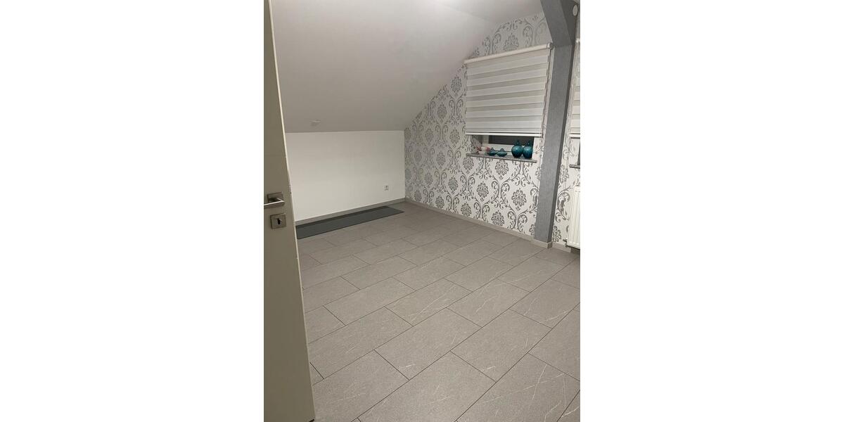 Einfamilienhaus Kassel Niederzwehren - 10 Zimmer, 190 m&sup2;, 390.000&euro; | Angebot:27214511