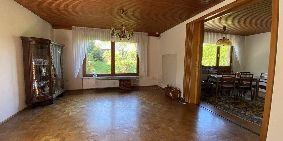 Einfamilienhaus Fuldatal Simmershausen - 9 Zimmer, 190 m&sup2;, 198.000&euro; | Angebot:25674202