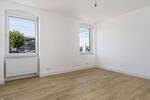 Sanierte 68 m²-AltbauWohnung mit guter Anbindung