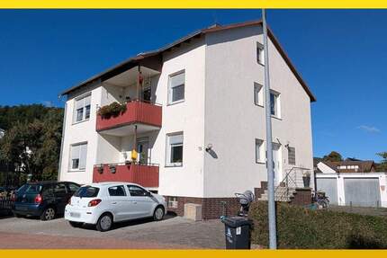 [Veckerhagen] Modernisiertes Zweifamilienhaus mit Balkonen, Terrasse, Garten und Garage 7 zimmer