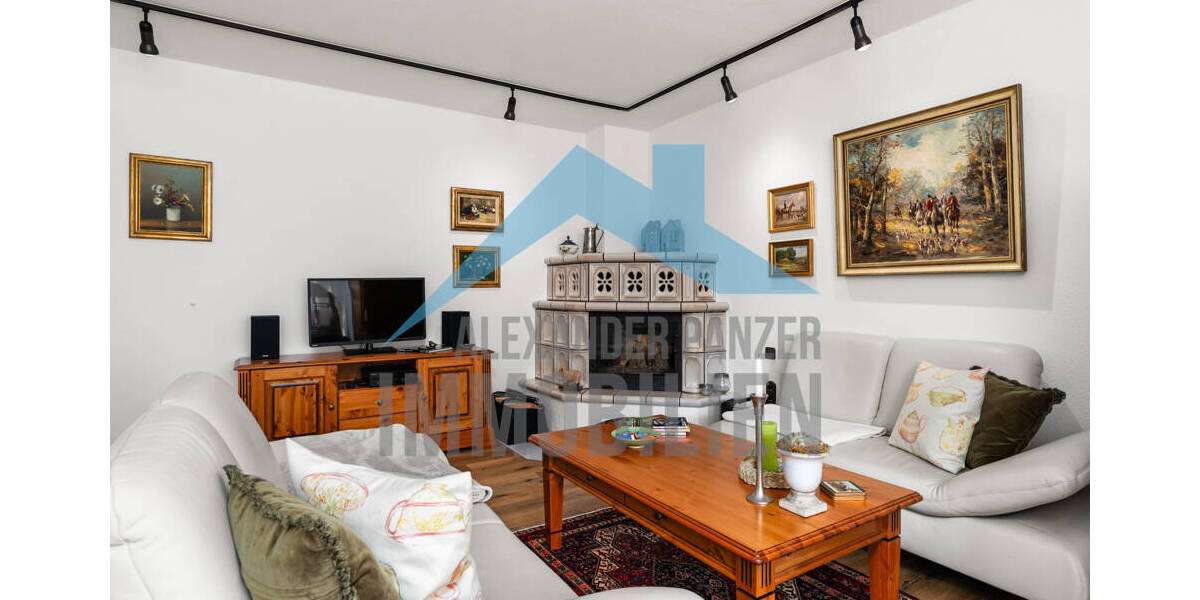 Gepflegtes Zweifamilienhaus im beliebten 