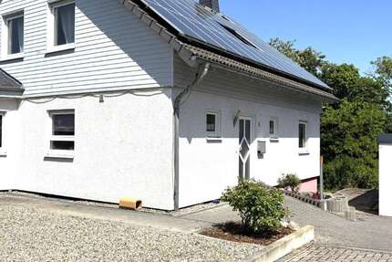 Haus Fuldatal - 4 Zimmer, 150 m&sup2;, 1.520&euro; | Angebot:26779521