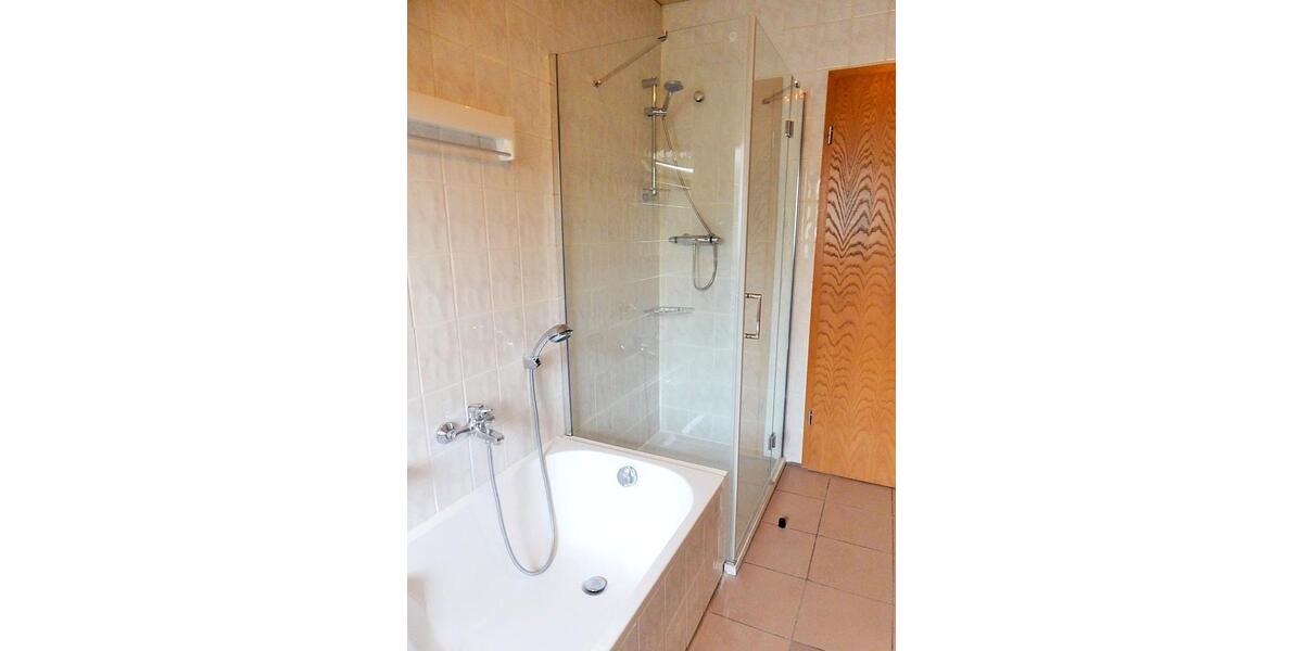 Etagenwohnung Kassel Bettenhausen - 3 Zimmer, 92 m&sup2;, 875&euro; | Angebot:26099753