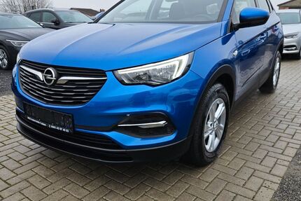 Opel Grandland (X) 140.328 km 9.750 &euro; Calden 34379