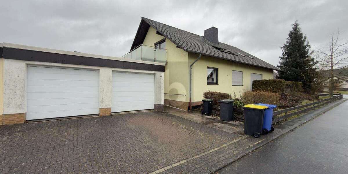 Einfamilienhaus Gudensberg - 8 Zimmer, 260 m&sup2;, 450.000&euro; | Angebot:25549337