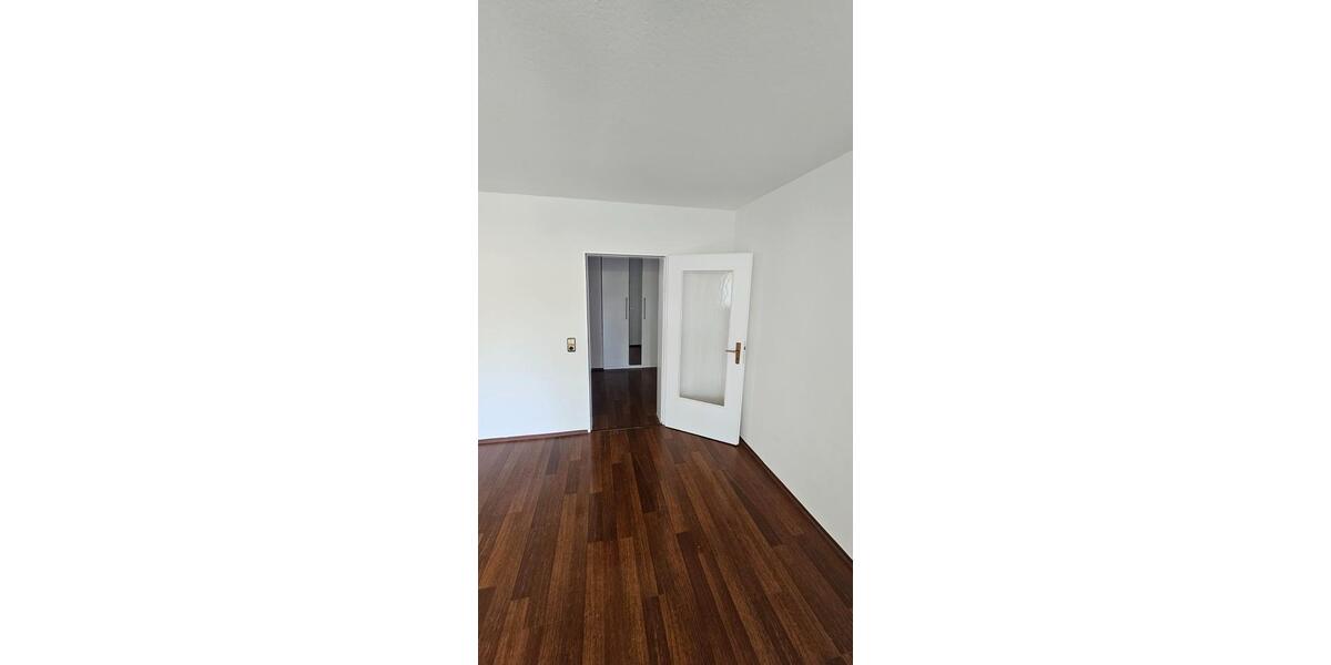 Dachgeschoßwohnung Kassel Südstadt - 2 Zimmer, 82 m&sup2;, 239.000&euro; | Angebot:26349404
