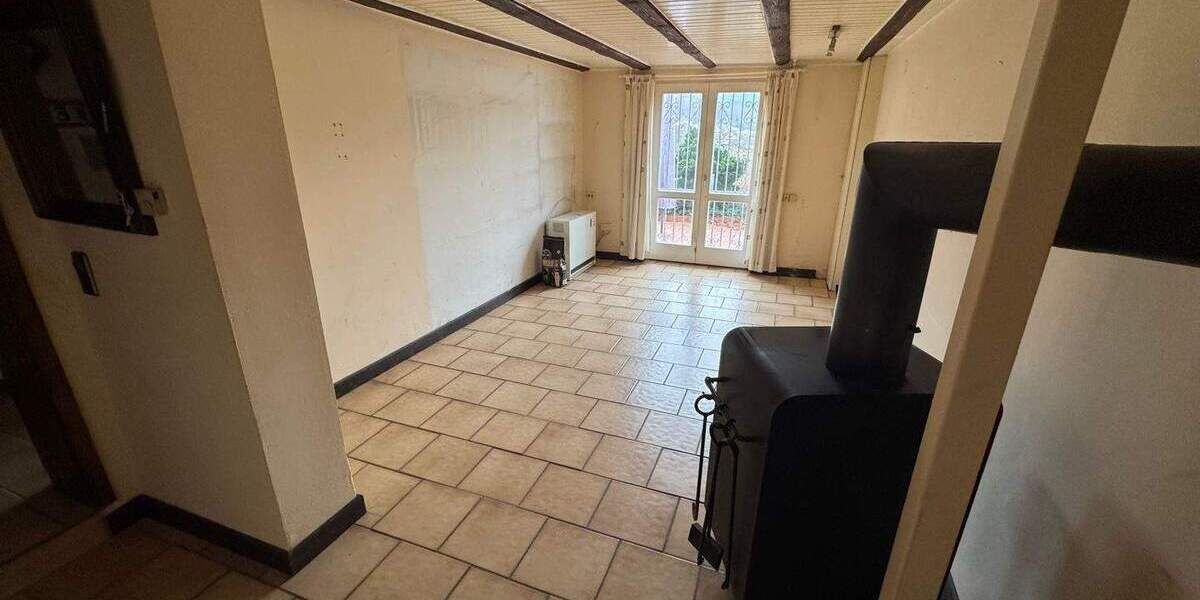 Doppelhaushälfte Helsa - 5 Zimmer, 110 m&sup2;, 175.000&euro; | Angebot:25674115