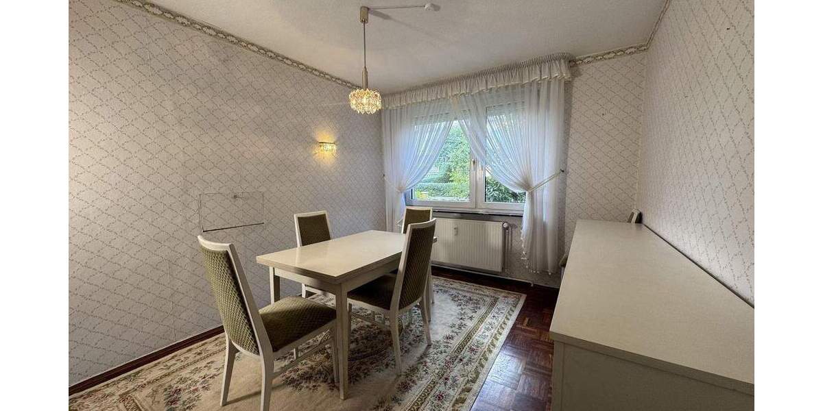 Reihenendhaus mit zwei Wohneinheiten - Ihr Sanierungsprojekt im beliebten Kasseler Stadtteil Kirchditmold 8 zimmer