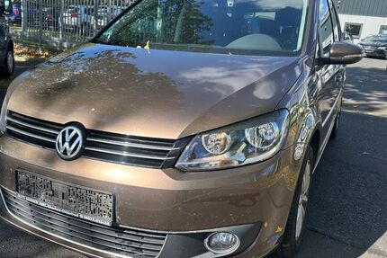 VW Touran 142.000 km 9.999 &euro; Kassel 34123
