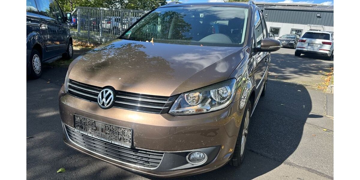 VW Touran 142.000 km 9.999 &euro; Kassel 34123