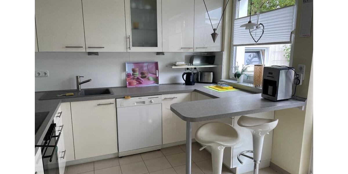 Einfamilienhaus Lohfelden - 3 Zimmer, 100 m&sup2;, 2.200&euro; | Angebot:25753736