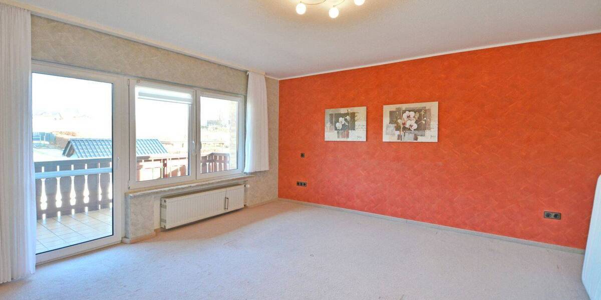 Mehrfamilienhaus, Wohnhaus Hofgeismar / Hombressen Hombressen - 9 Zimmer, 245 m&sup2;, 300.000&euro; | Angebot:26851776