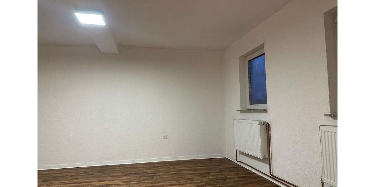 Einfamilienhaus Grebenstein - 6 Zimmer, 140 m&sup2;, 185.000&euro; | Angebot:26232358