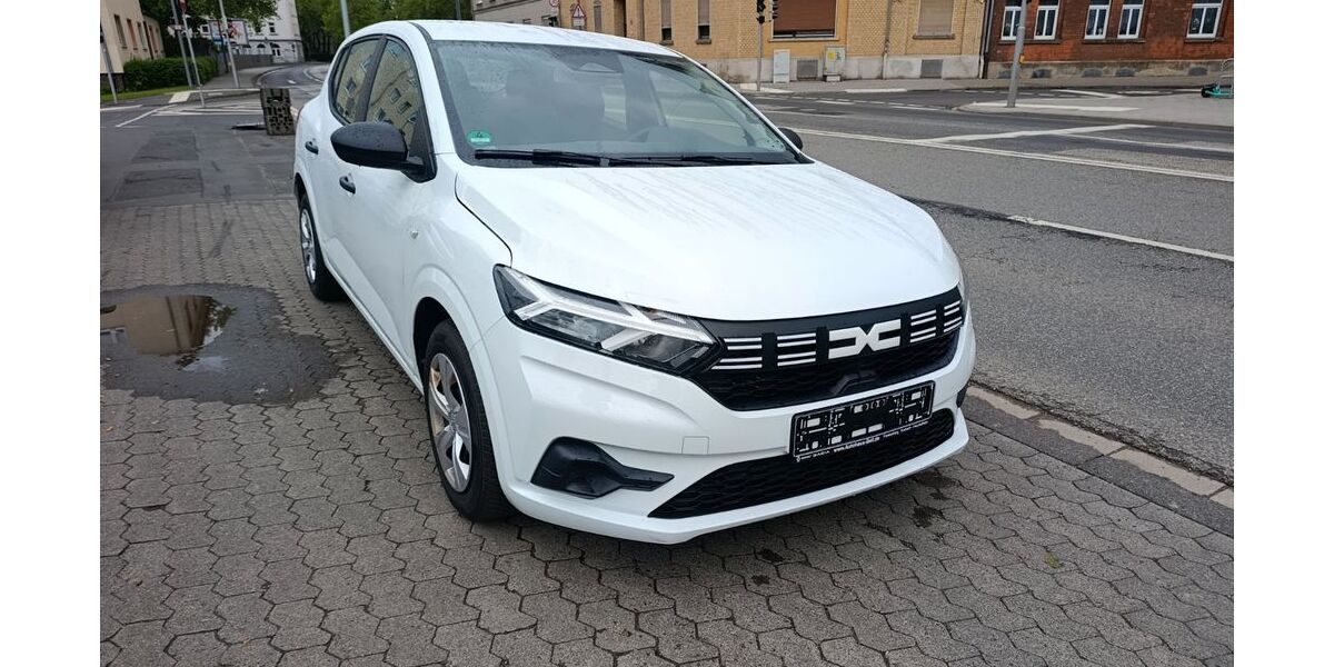 Dacia Sandero 13.800 km 12.999 &euro; Kassel 34125