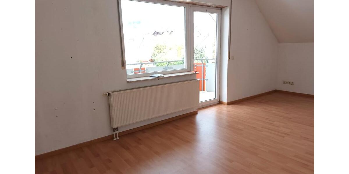 Dachgeschoßwohnung Niedenstein - 2 Zimmer, 58 m&sup2;, 340&euro; | Angebot:26047247