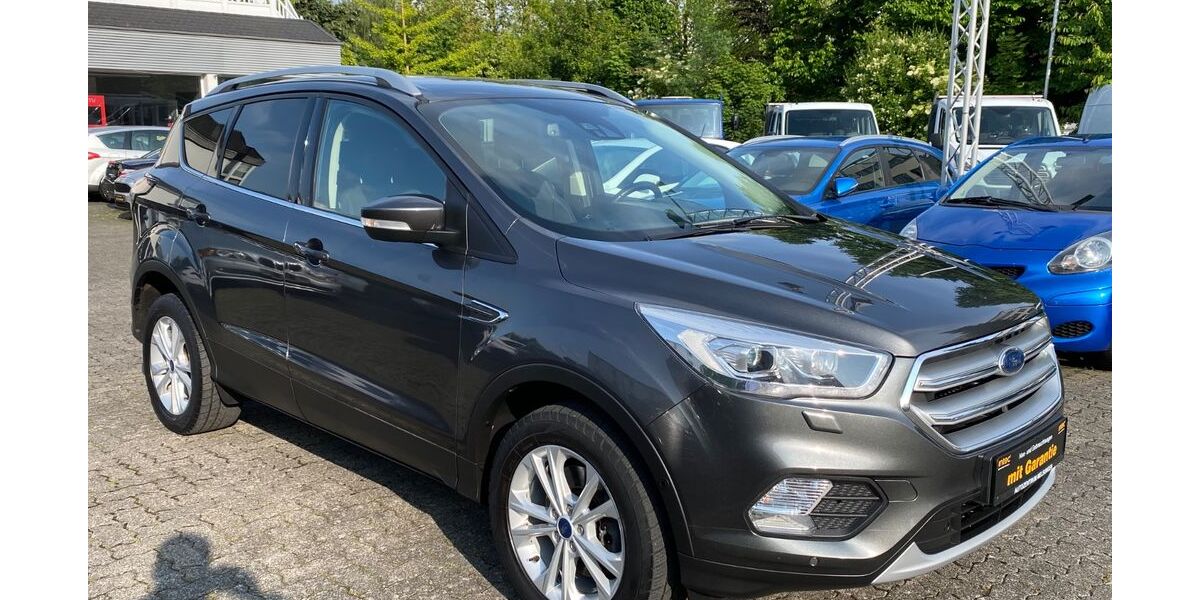 Ford Kuga 198.000 km 11.800 &euro; Baunatal 34225