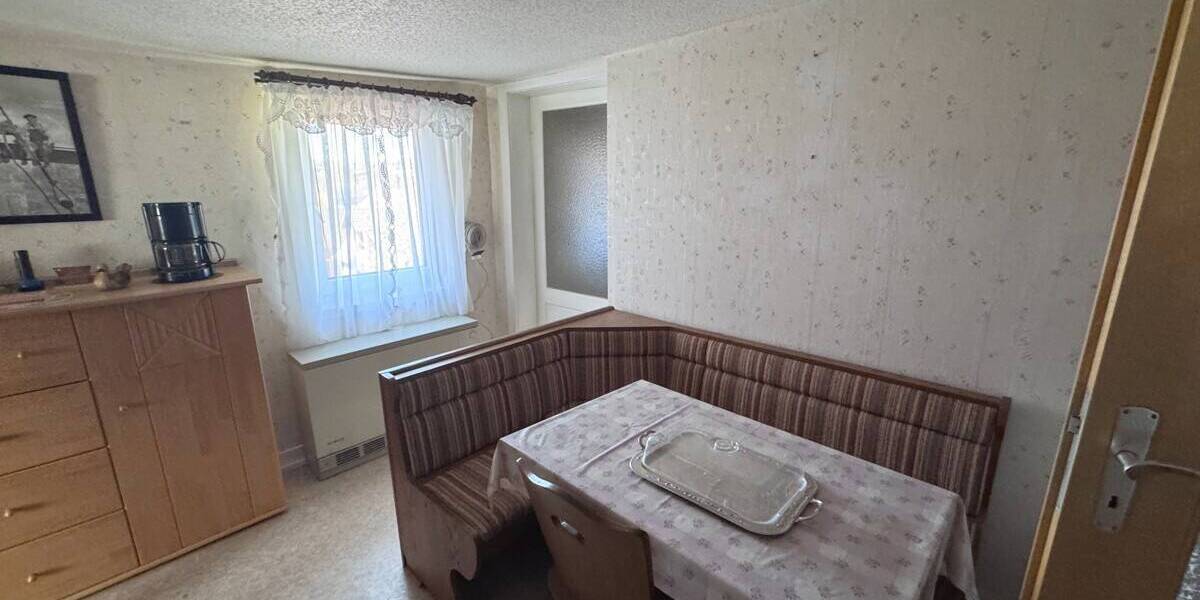 Einfamilienhaus Wolfhagen - 9 Zimmer, 210 m&sup2;, 159.000&euro; | Angebot:26657540