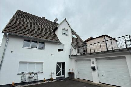 Liebevoll renoviertes Einfamilienhaus mit riesiger Dachterasse 9 zimmer