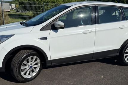 Ford Kuga 250.480 km 7.577 &euro; Fuldatal-Ihringshausen 34233
