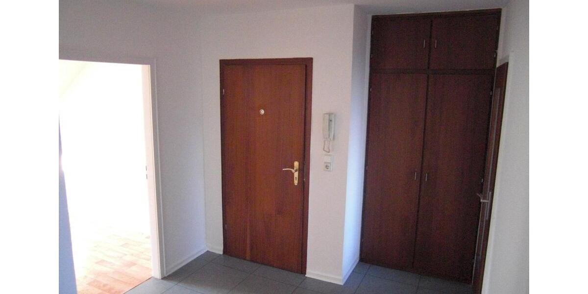 Dachgeschoßwohnung Kassel Fasanenhof - 3 Zimmer, 55 m&sup2;, 460&euro; | Angebot:24565693
