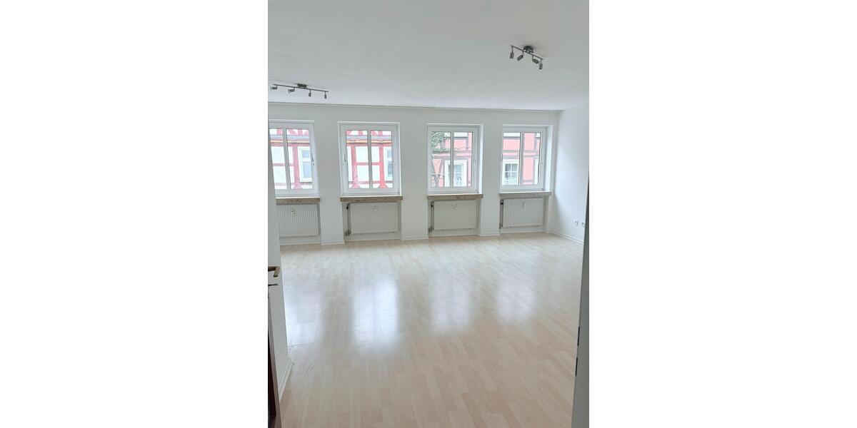 Etagenwohnung Hofgeismar - 3 Zimmer, 74 m&sup2;, 550&euro; | Angebot:26036556