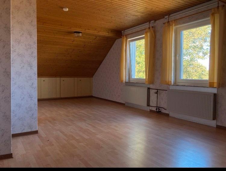 Haus mit Garten und Nebengebäuden 7 zimmer