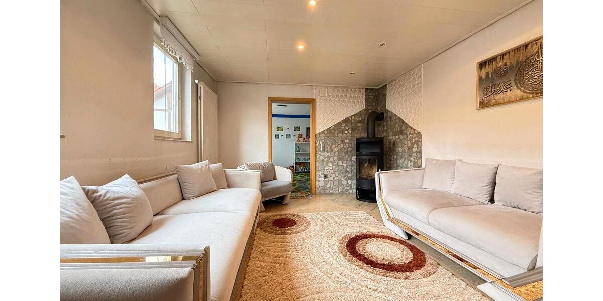 Mehrfamilienhaus, Wohnhaus Körle - 11 Zimmer, 326 m&sup2;, 349.000&euro; | Angebot:27120350