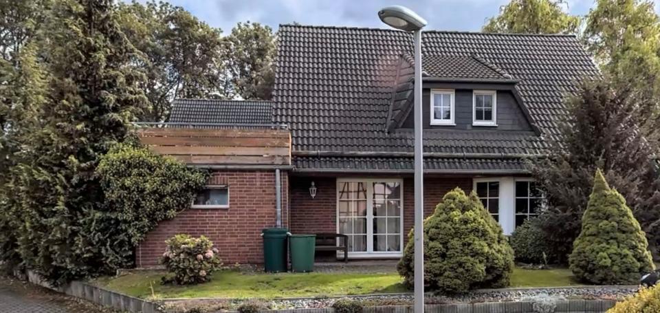 Einfamilienhaus Lohfelden - 5 Zimmer, 150 m&sup2;, 450.000&euro; | Angebot:26786578