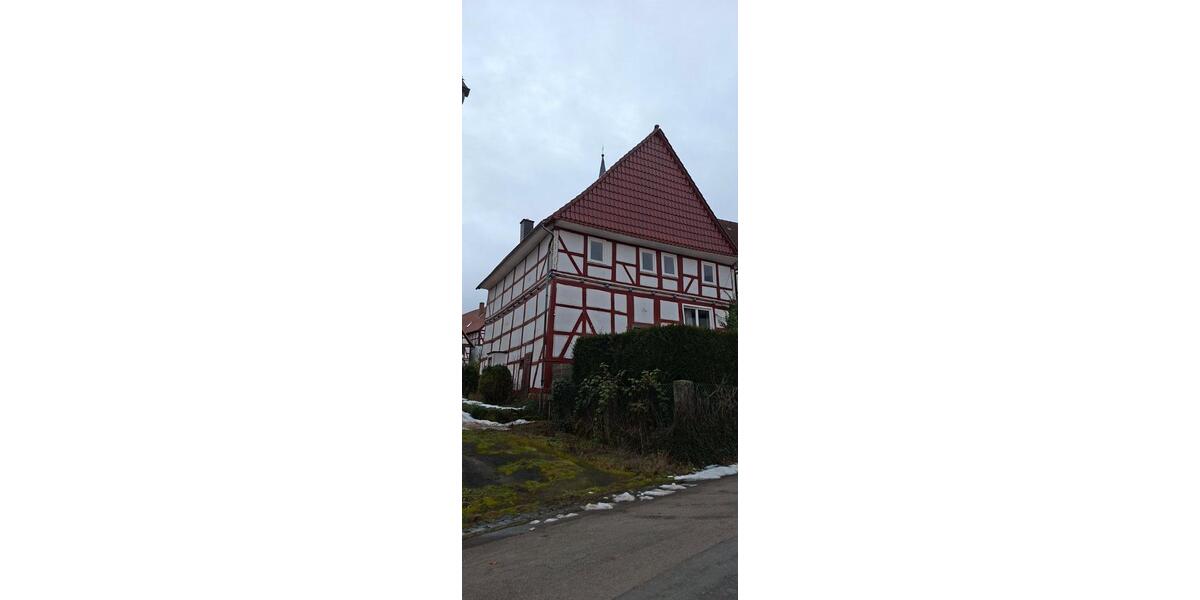 Einfamilienhaus Wolfhagen - 7 Zimmer, 120 m&sup2;, 55.000&euro; | Angebot:26224331