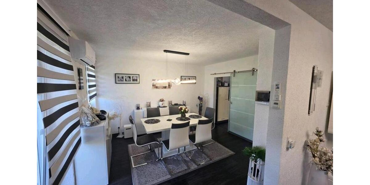 Reihenhaus Lohfelden - 8 Zimmer, 125 m&sup2;, 320.000&euro; | Angebot:27189044