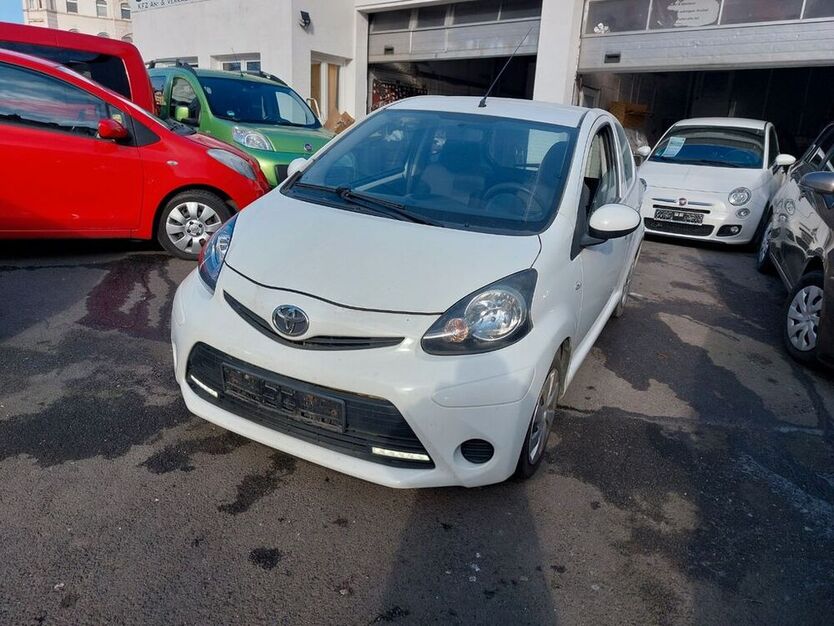 Aygo (X)