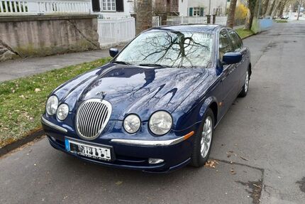 Jaguar S-Type 203.000 km 2.600 &euro; Kassel 34128