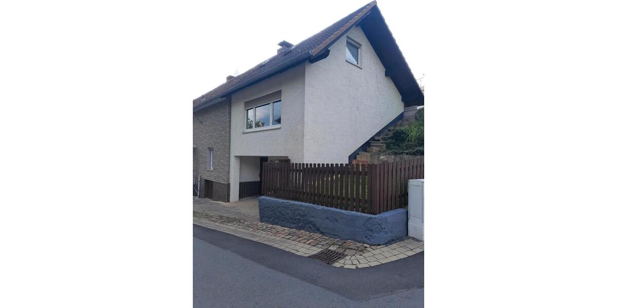 Einfamilienhaus Malsfeld - 7 Zimmer, 166 m&sup2;, 139.000&euro; | Angebot:26220973