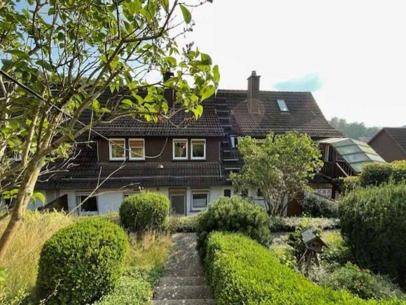 Haus zum Kaufen in Helsa 285.000 € 210 m²