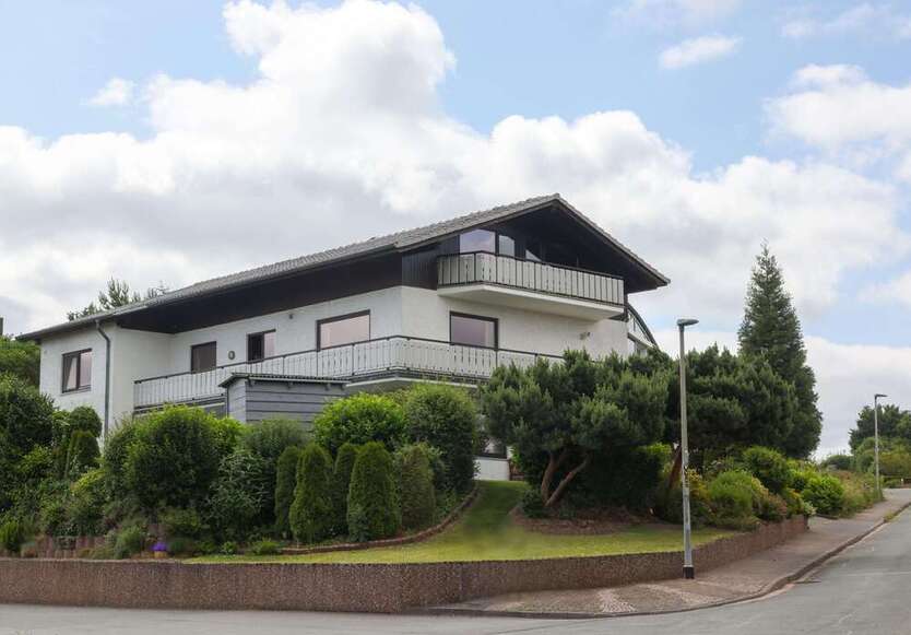 Haus zum Kaufen in Volkmarsen 585.000 € 311 m²