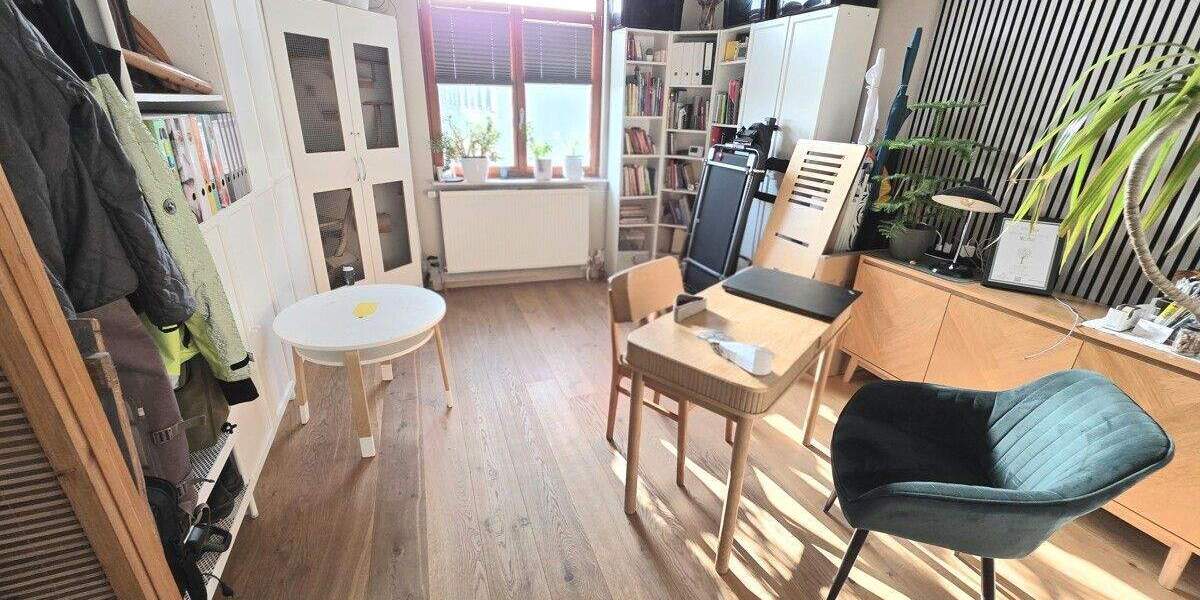 Etagenwohnung Kassel / Kirchditmold Kirchditmold - 4 Zimmer, 101 m&sup2;, 295.000&euro; | Angebot:24722867