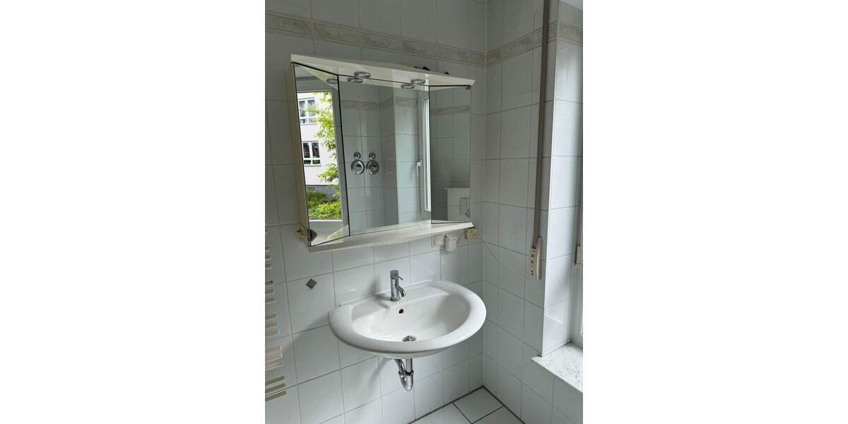 Etagenwohnung Kassel Bad Wilhelmshöhe - 2 Zimmer, 77 m&sup2;, 260.000&euro; | Angebot:26751184