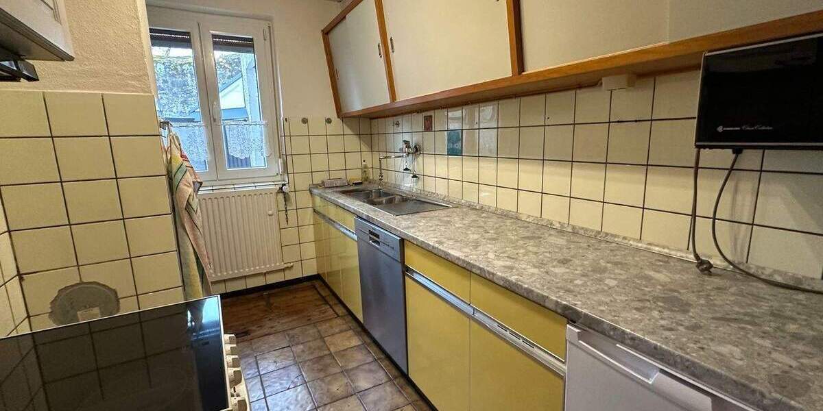 Einfamilienhaus Fritzlar - 6 Zimmer, 145 m&sup2;, 150.000&euro; | Angebot:25670489