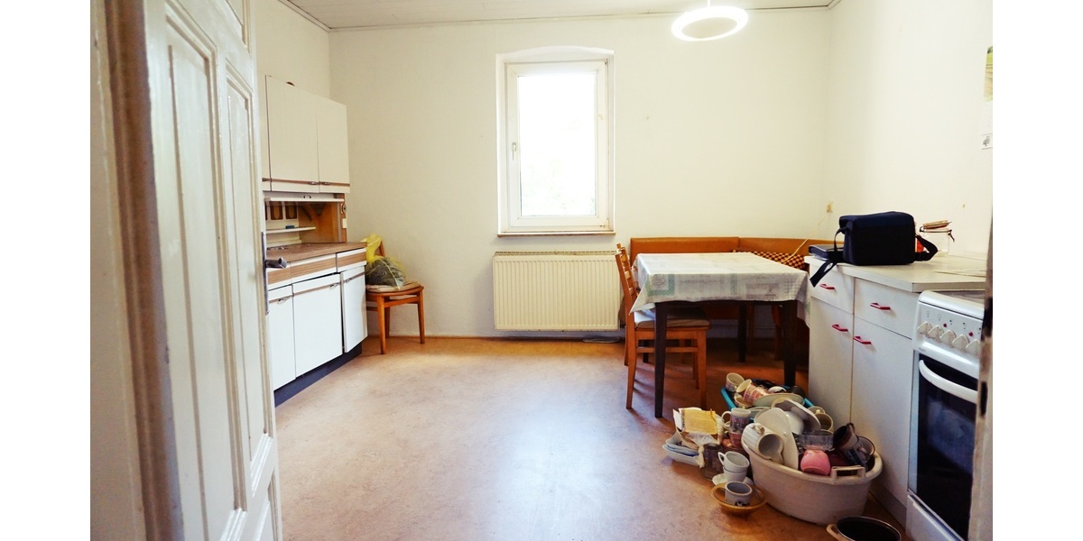 Großer Resthof mit 2 Fam.Haus, Stallungen, Scheune, Garagen & ca. 2.300m² Grundstück - Bauernhaus, Landhaus Wolfhagen | Angebot:26991162
