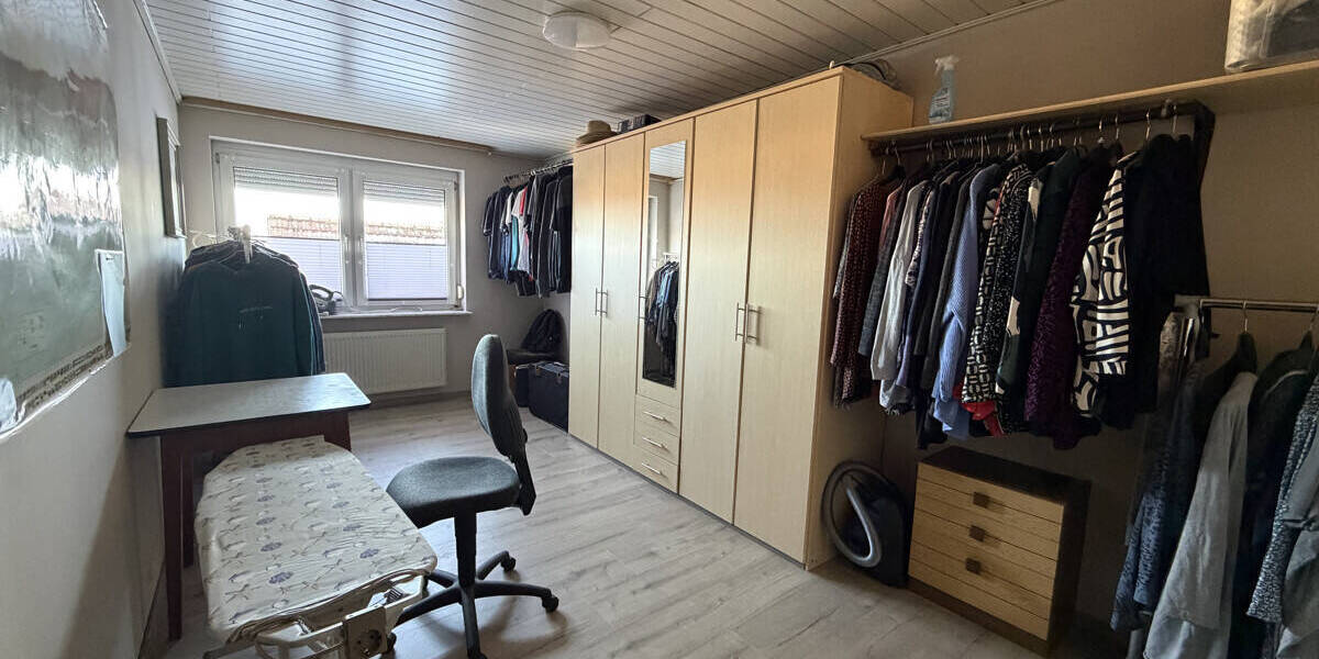 Einfamilienhaus Grebenstein / Udenhausen Udenhausen - 1 Zimmer, 348 m&sup2;, 399.000&euro; | Angebot:25670426