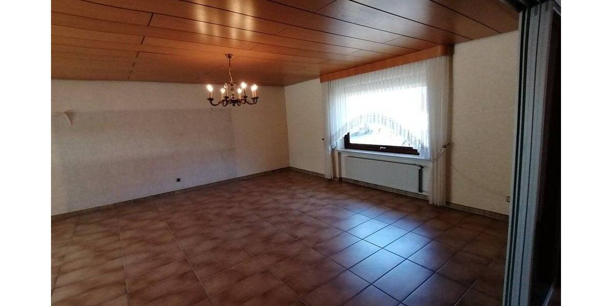 Einfamilienhaus Fritzlar / Cappel Cappel - 8 Zimmer, 267 m&sup2;, 275.000&euro; | Angebot:25741004